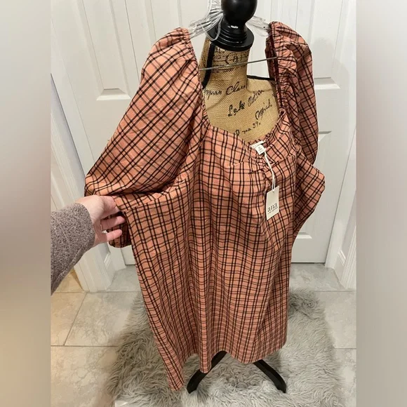 a.n.a Plaid Puff Sleeve Dress in Orange and Black - Picture 8 of 15